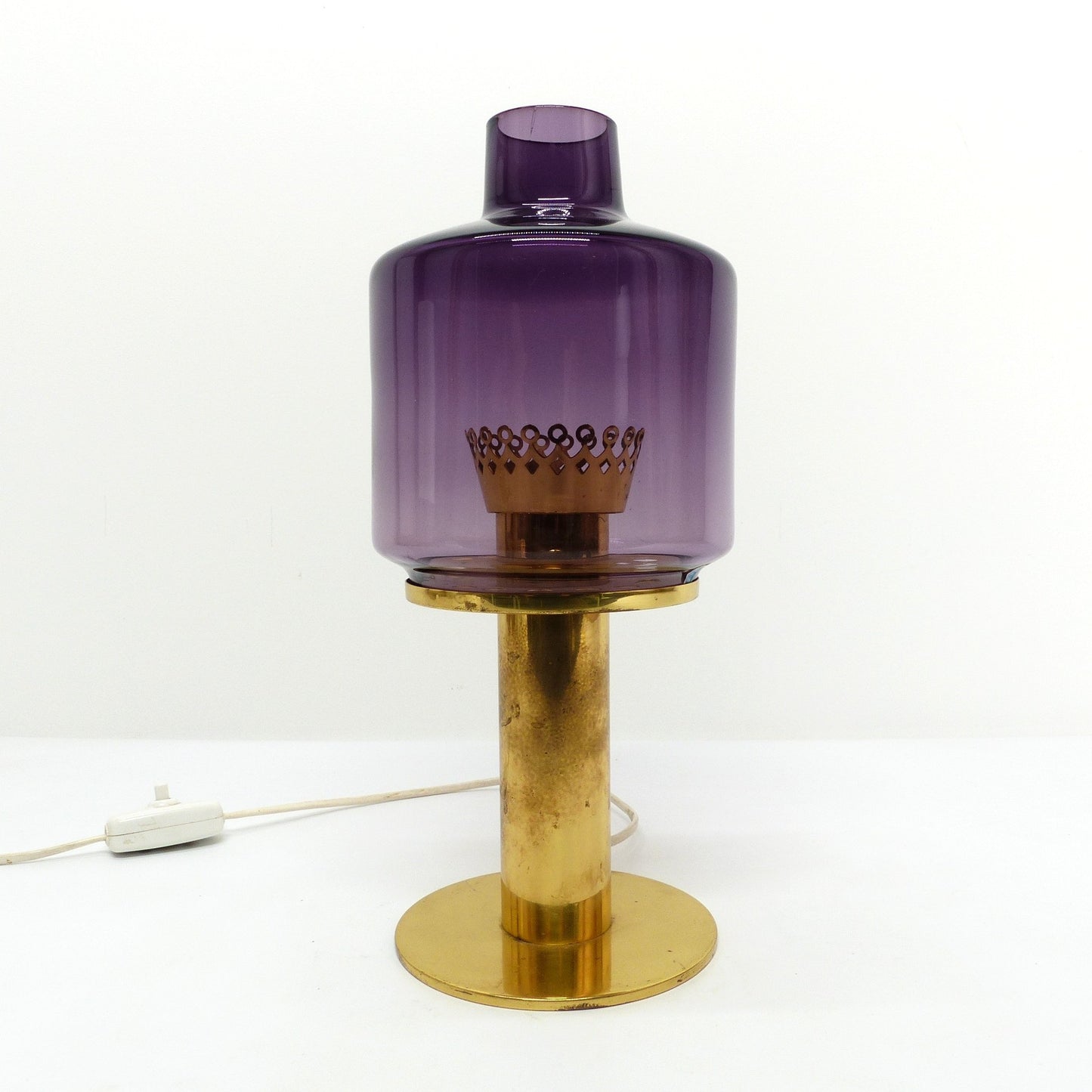 Lampe scandinave Hans-Agne Jakobsson laiton et verre violet B 102