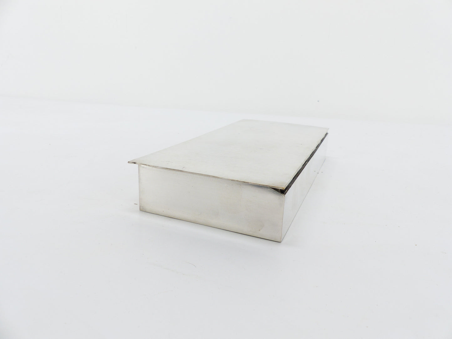 Vintage silver metal cigarette case box