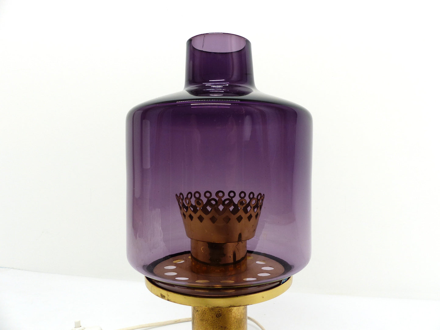 Lampe scandinave Hans-Agne Jakobsson laiton et verre violet B 102