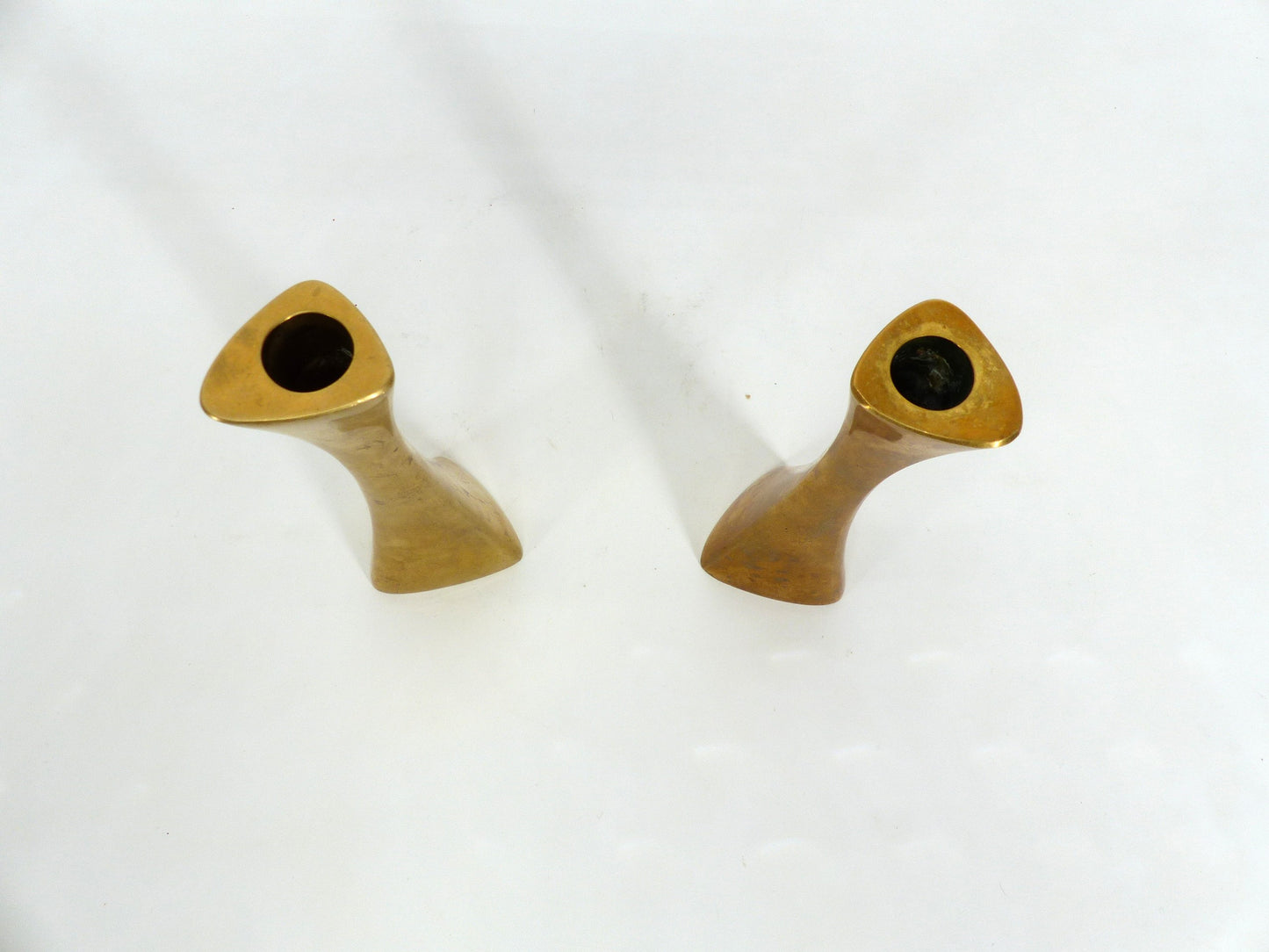 Paire de bougeoirs vintages en laiton Ytterberg pour Bca Eskilstuna, Suède 1960
