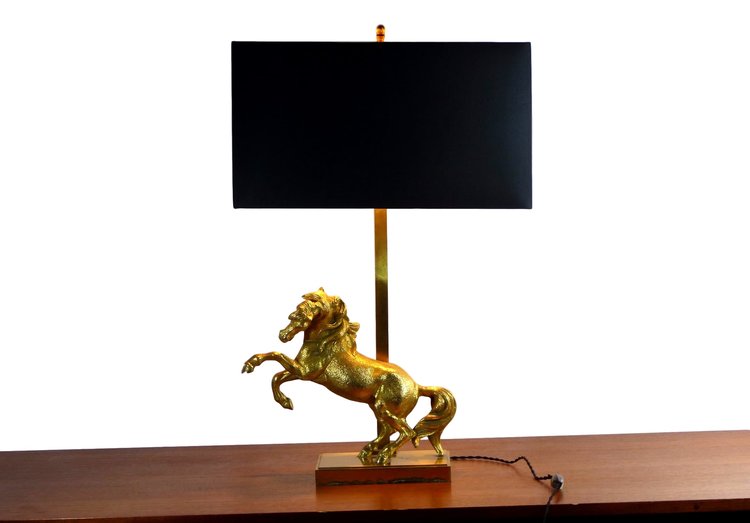 LAMPE DE TABLE CHEVAL EN METAL DORÉ