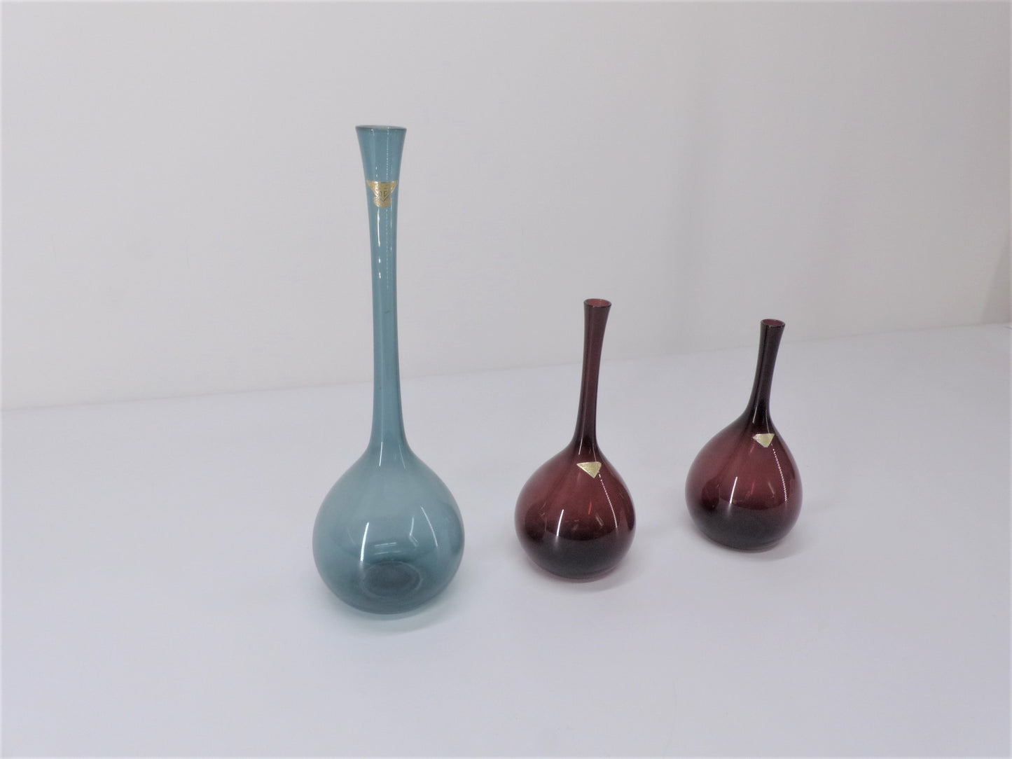 ENSEMBLE DE 3 VASES TULIPES SCANDINAVES ARTHUR PERCY POUR GULLASKRUF 1950