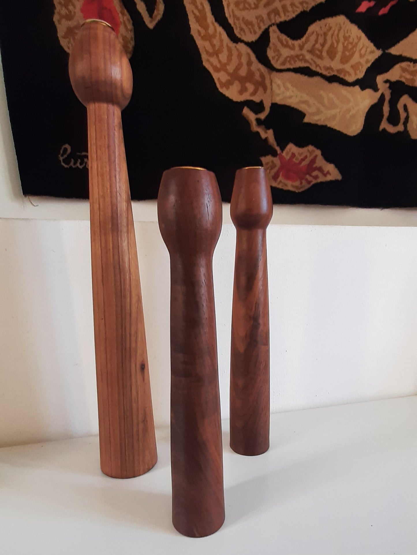 3 bougeoirs scandinaves en bois de teck avec inserts en laiton, Danemark, années 1960