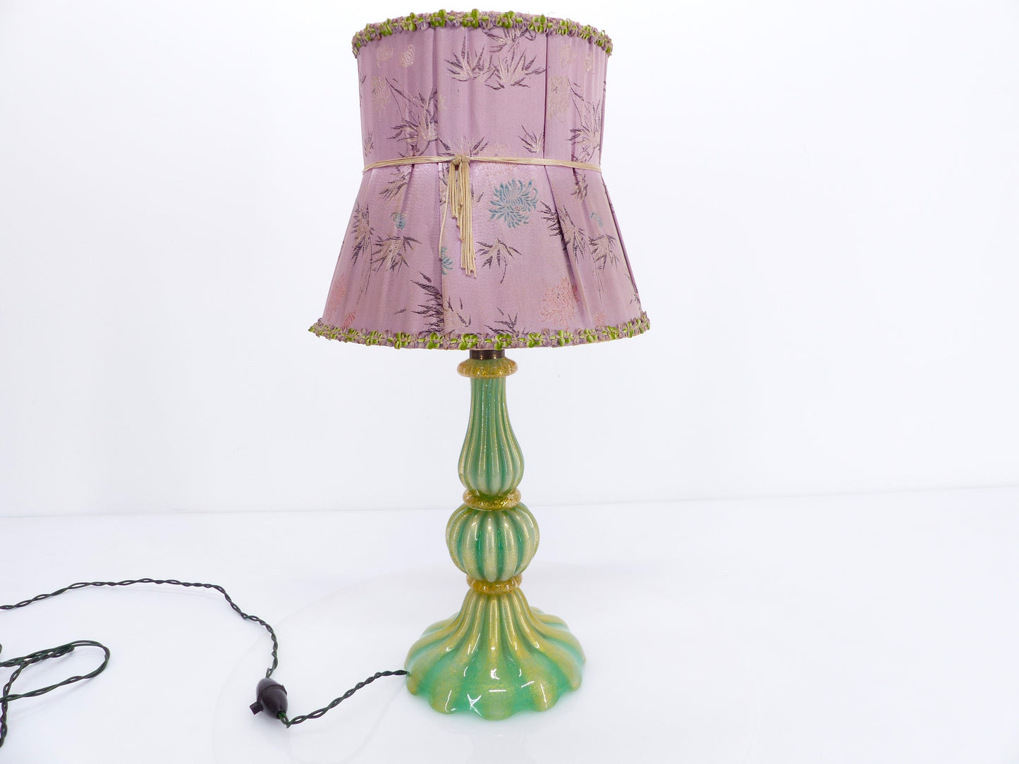 Lampe Murano turquoise et abat-jour en soie rose 1940