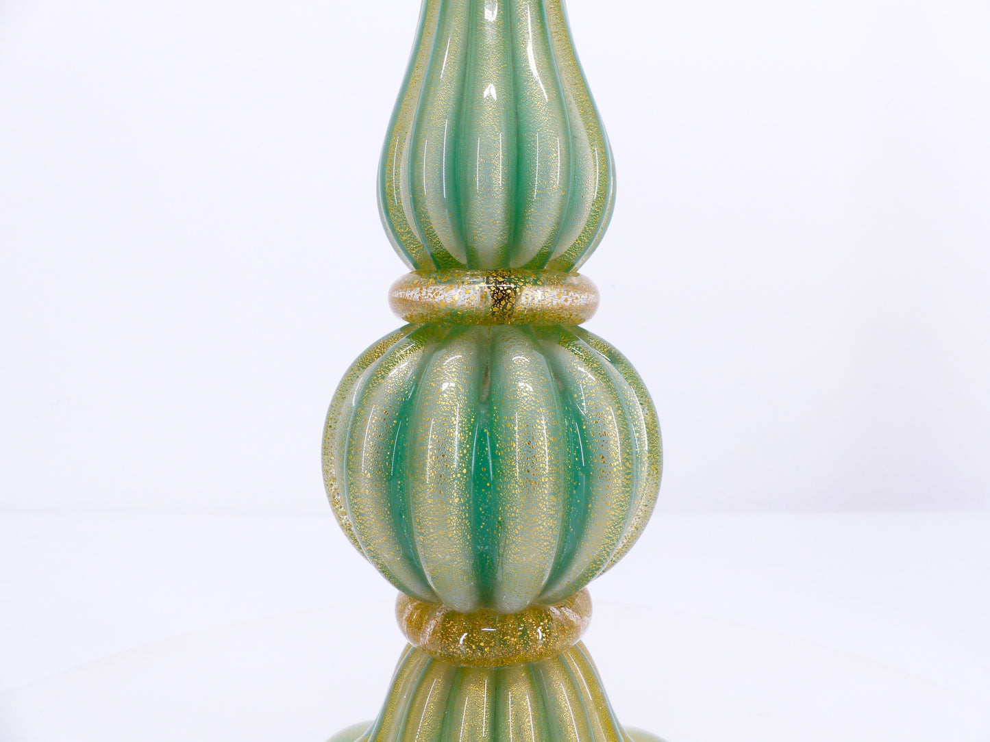 Lampe Murano turquoise et abat-jour en soie rose 1940