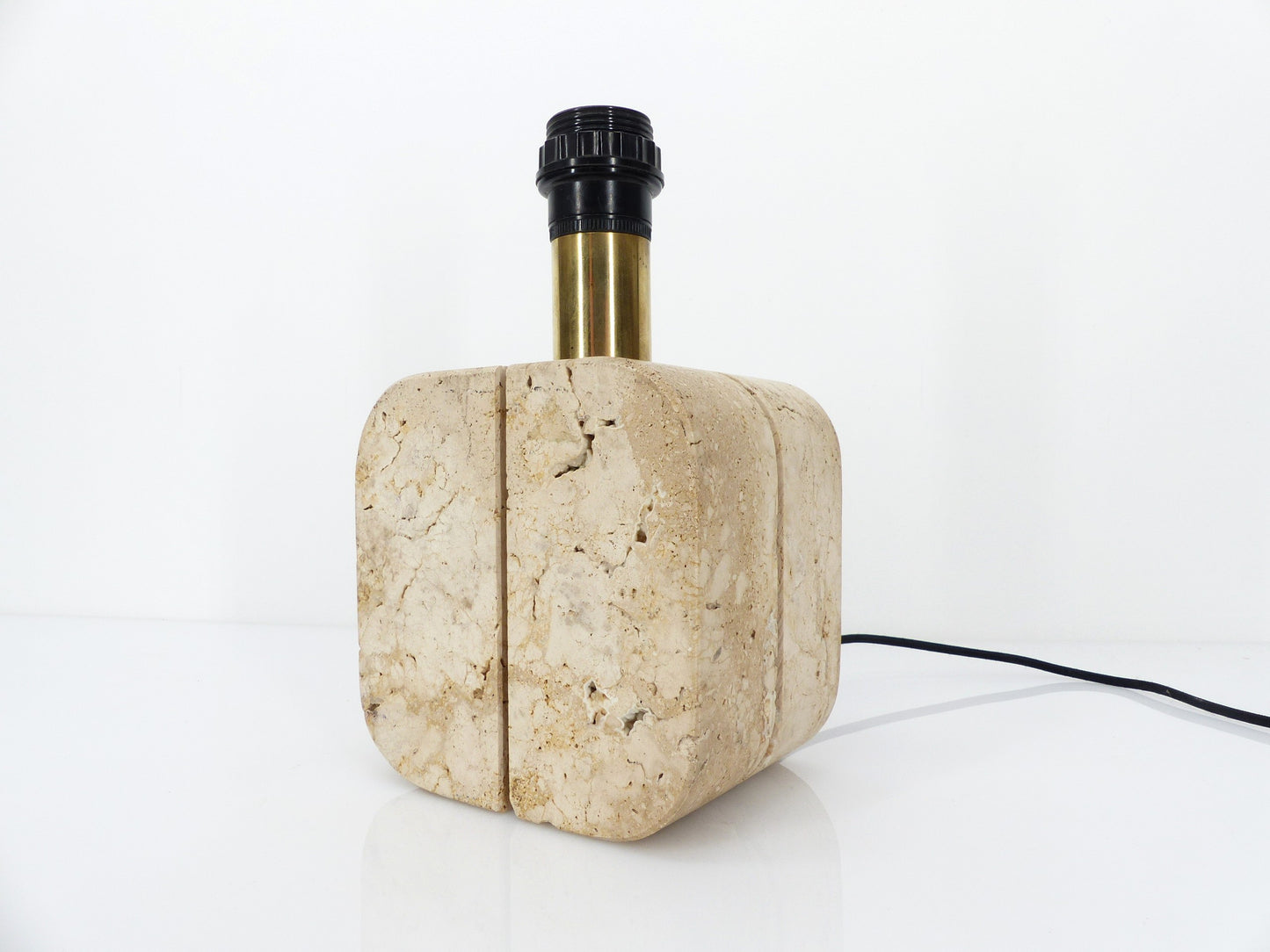 Lampe de table en travertin Fratelli Mannelli Italie 1970