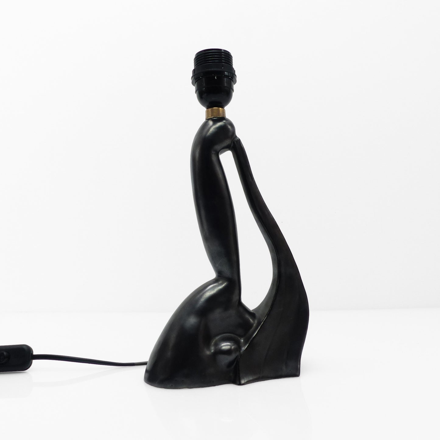 Pied de lampe en céramique noire sculpturale par Gil Agnoloni, Italie, circa 1950