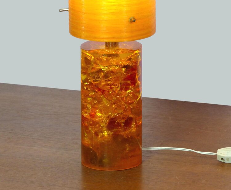 LAMPE EN RÉSINE FRACTALE PIERRE GIRAUDON 1970