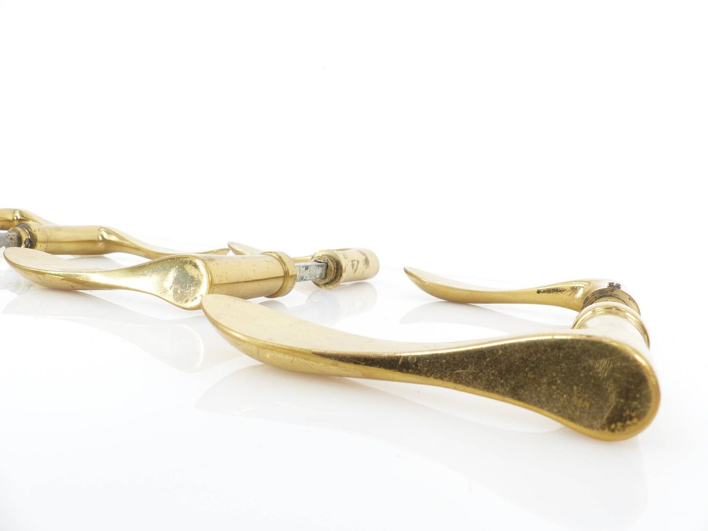 Lot de 4 paires de poignées de porte en laiton massif circa 1960