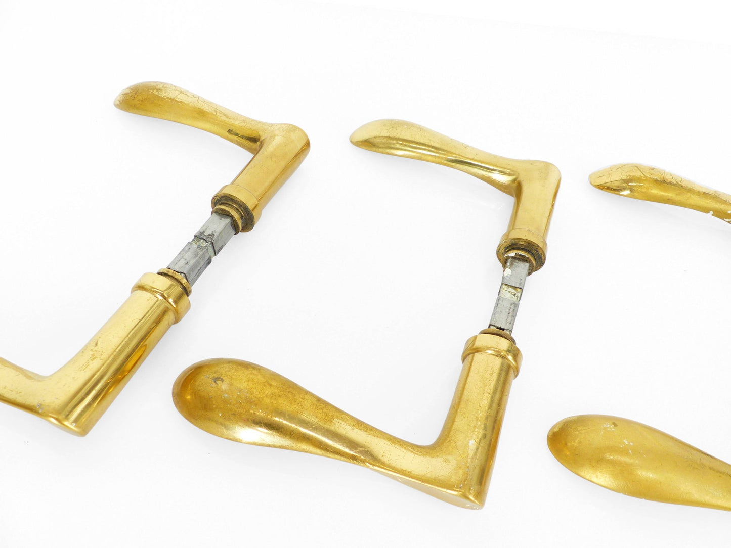 Lot de 4 paires de poignées de porte en laiton massif circa 1960