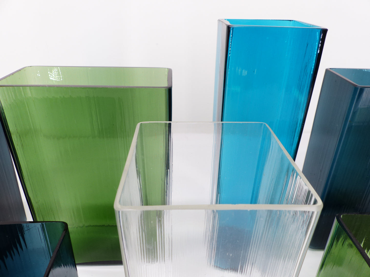 Set de 8 vases ISI en verre coloré Lennart Andersson Gullaskruf, 1960