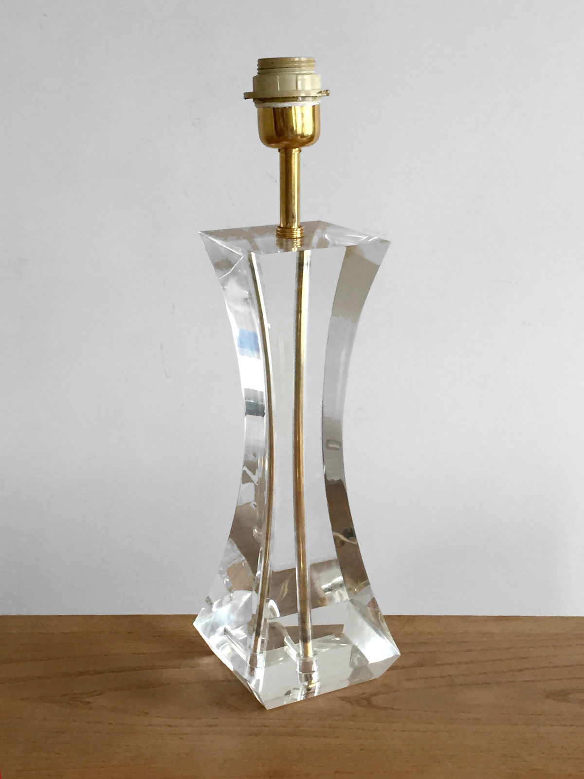 Grande lampe de table plexiglas 1970