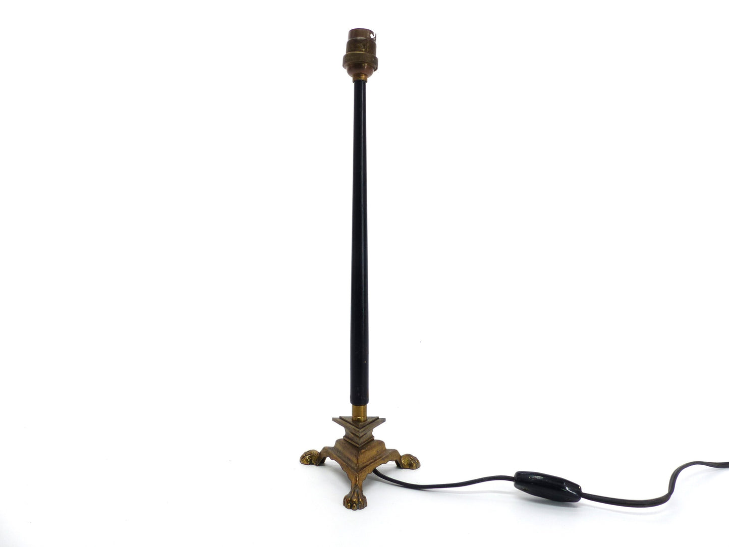 Lions paw tripod lamp base