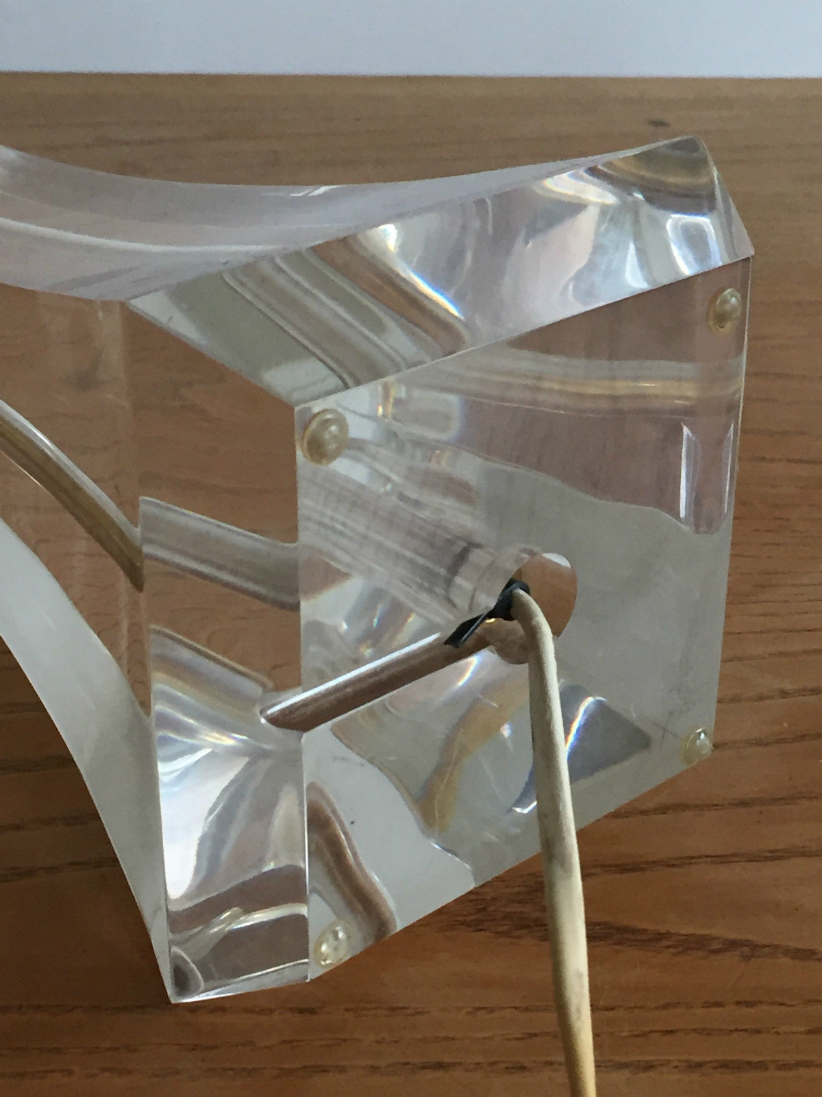 Large plexiglass table lamp 1970