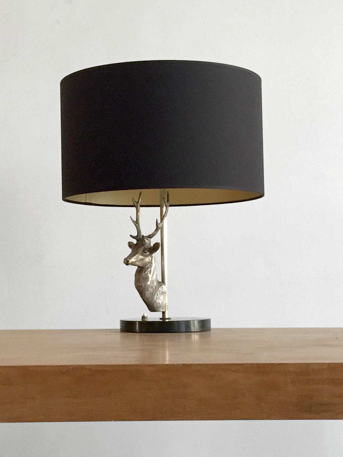 Silver-plated bronze deer trophy table lamp