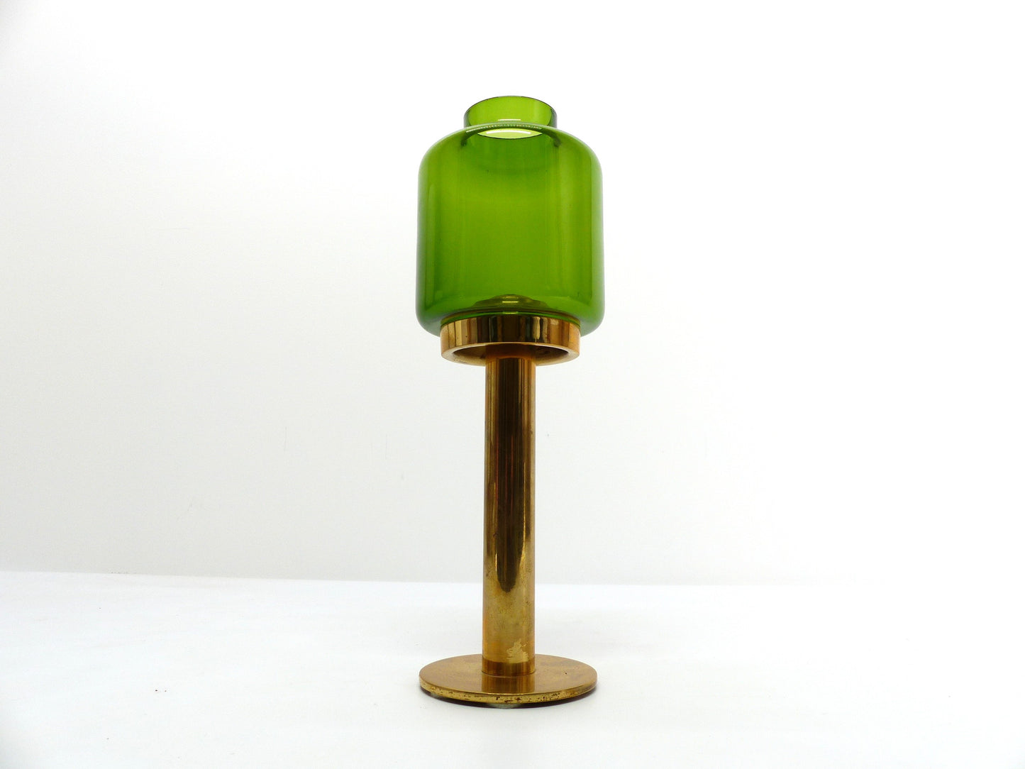 GREEN GLASS CANDLE HOLDER HANS-AGNE JAKOBSSON MARKARYD L 10232 1960