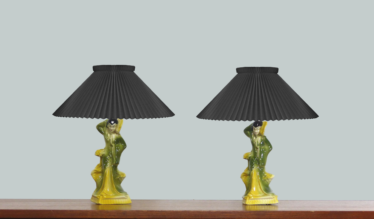 PAIR OF JAPANESE STYLE CERAMIC LAMP 1950