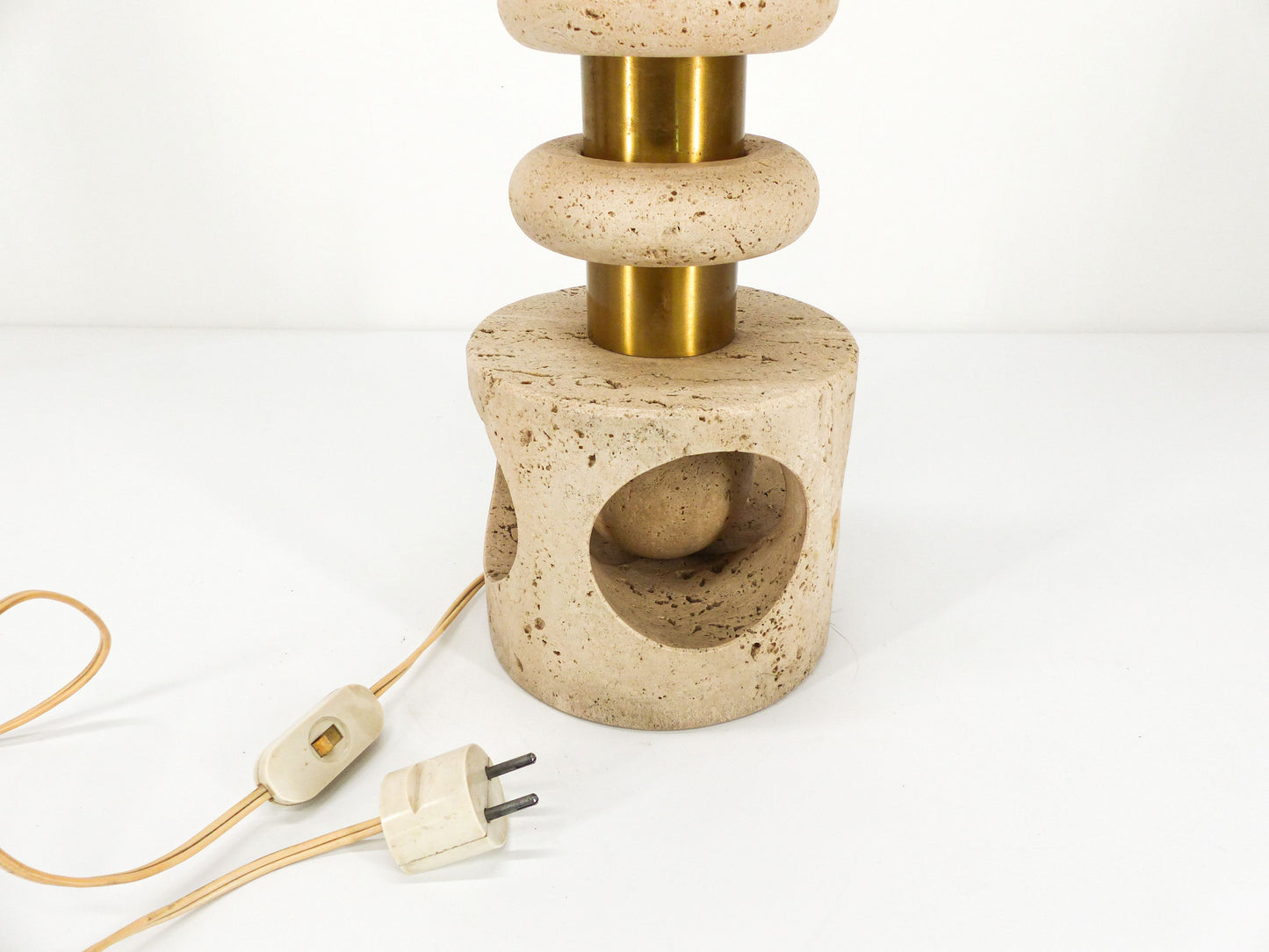 KINETIC SCULPTURE LAMP BASE IN TRAVERTINE 1970