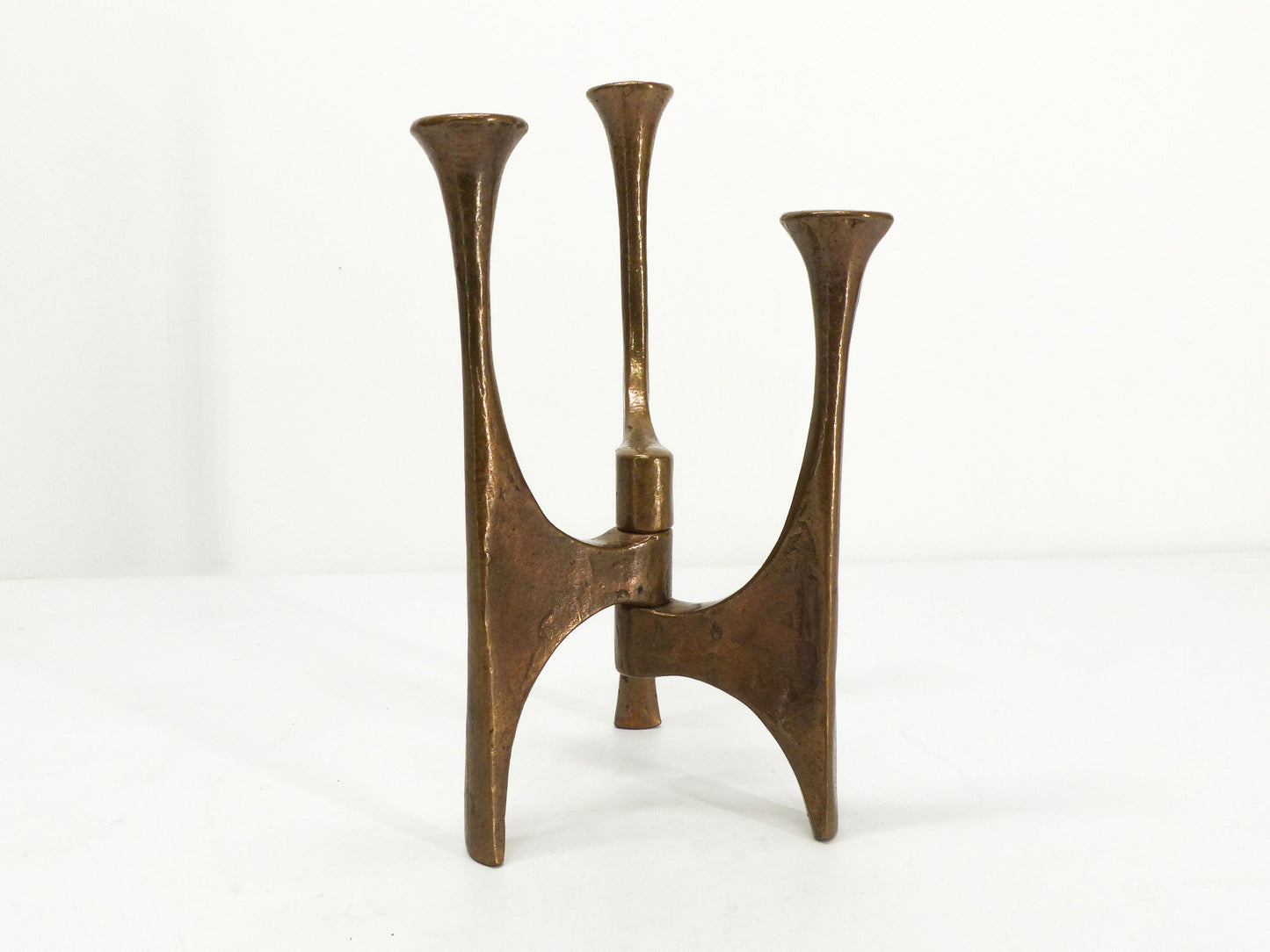 Bougeoir brutaliste en bronze tripode Michael Harjes 1960