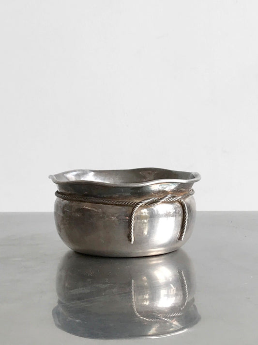 SILVER METAL EMPTY POCKET CUP