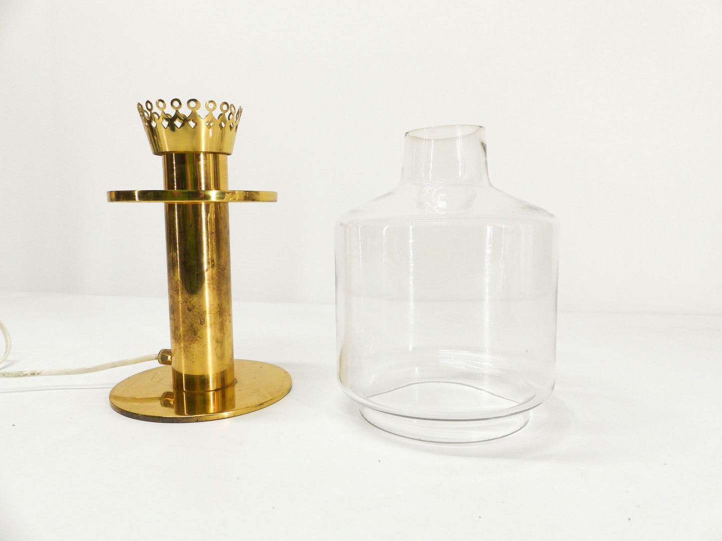 Scandinavian lamp Hans-Agne Jakobsson brass and glass B 102