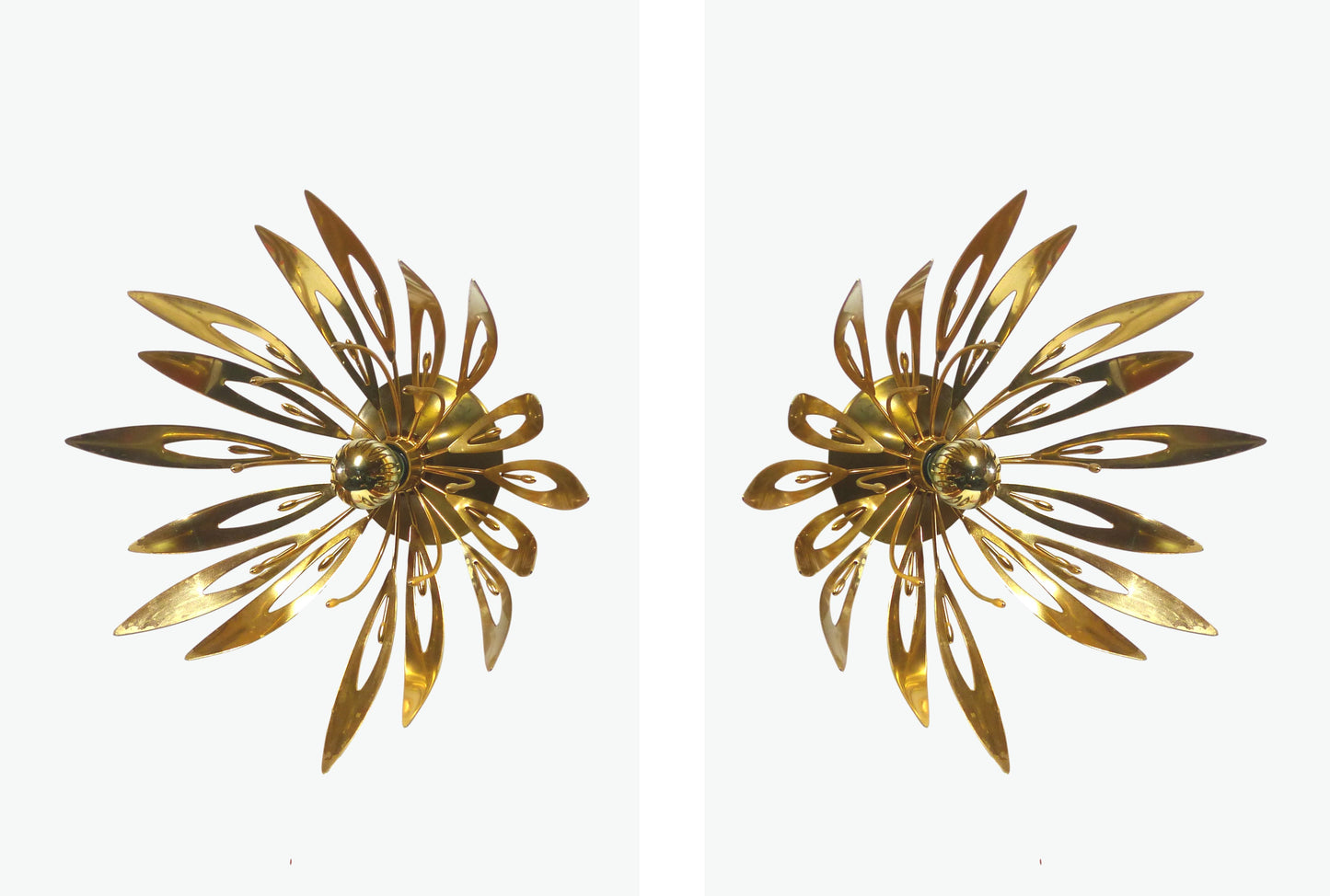 PAIRE D'APPLIQUES FLEURS DORÉES 1970
