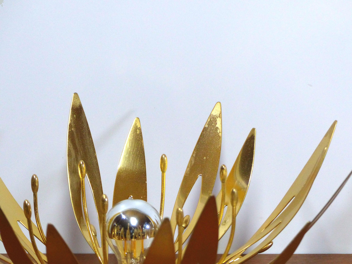 PAIRE D'APPLIQUES FLEURS DORÉES 1970