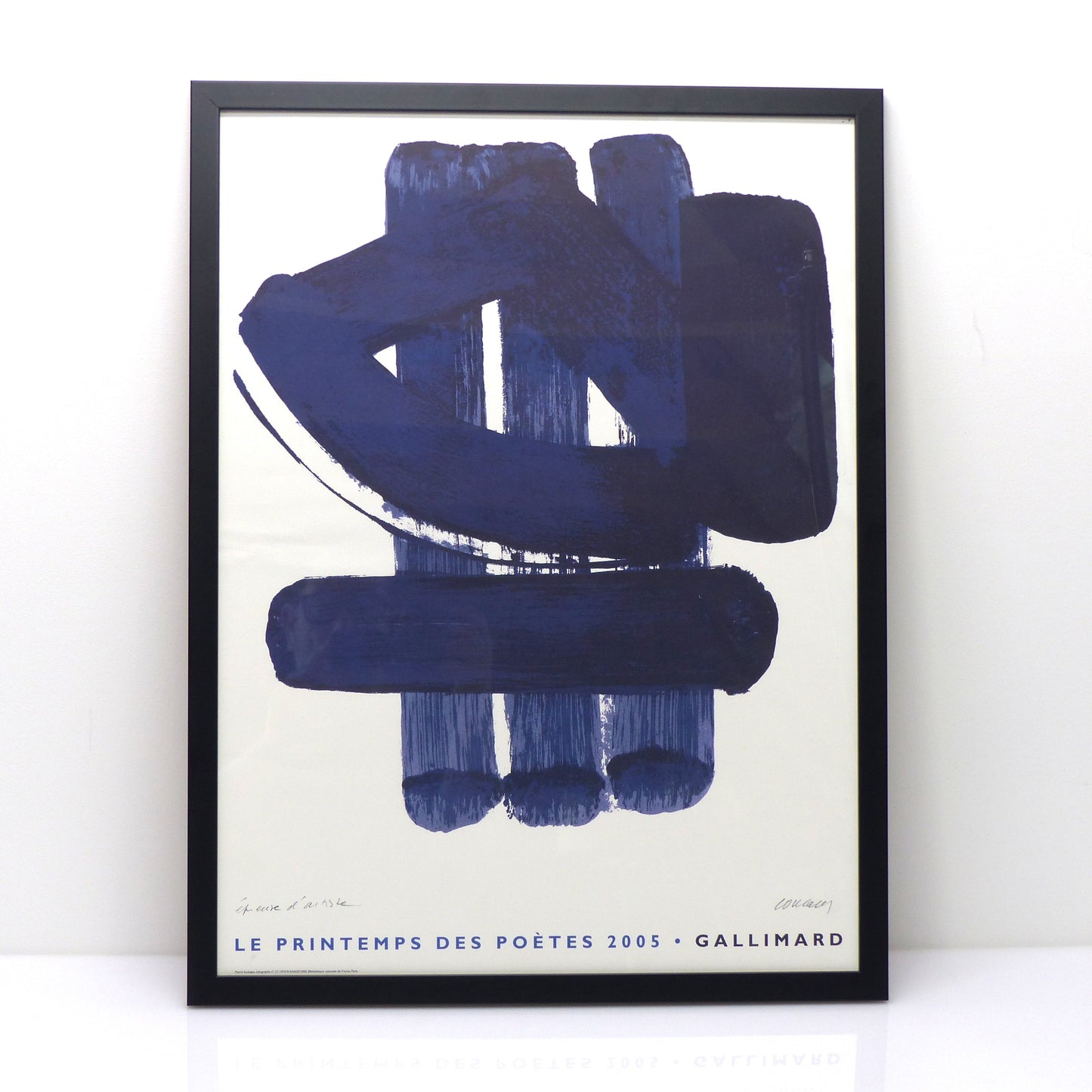 Affiche encadrée "Le Printemps des Poètes", d’après Pierre Soulages, lithographie pour Gallimard, 2005