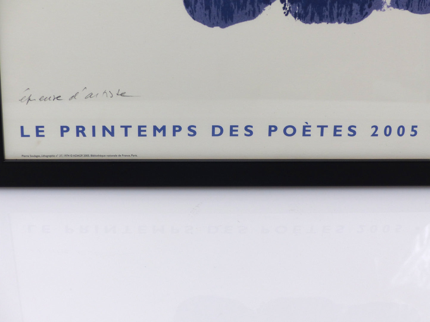 Affiche encadrée "Le Printemps des Poètes", d’après Pierre Soulages, lithographie pour Gallimard, 2005