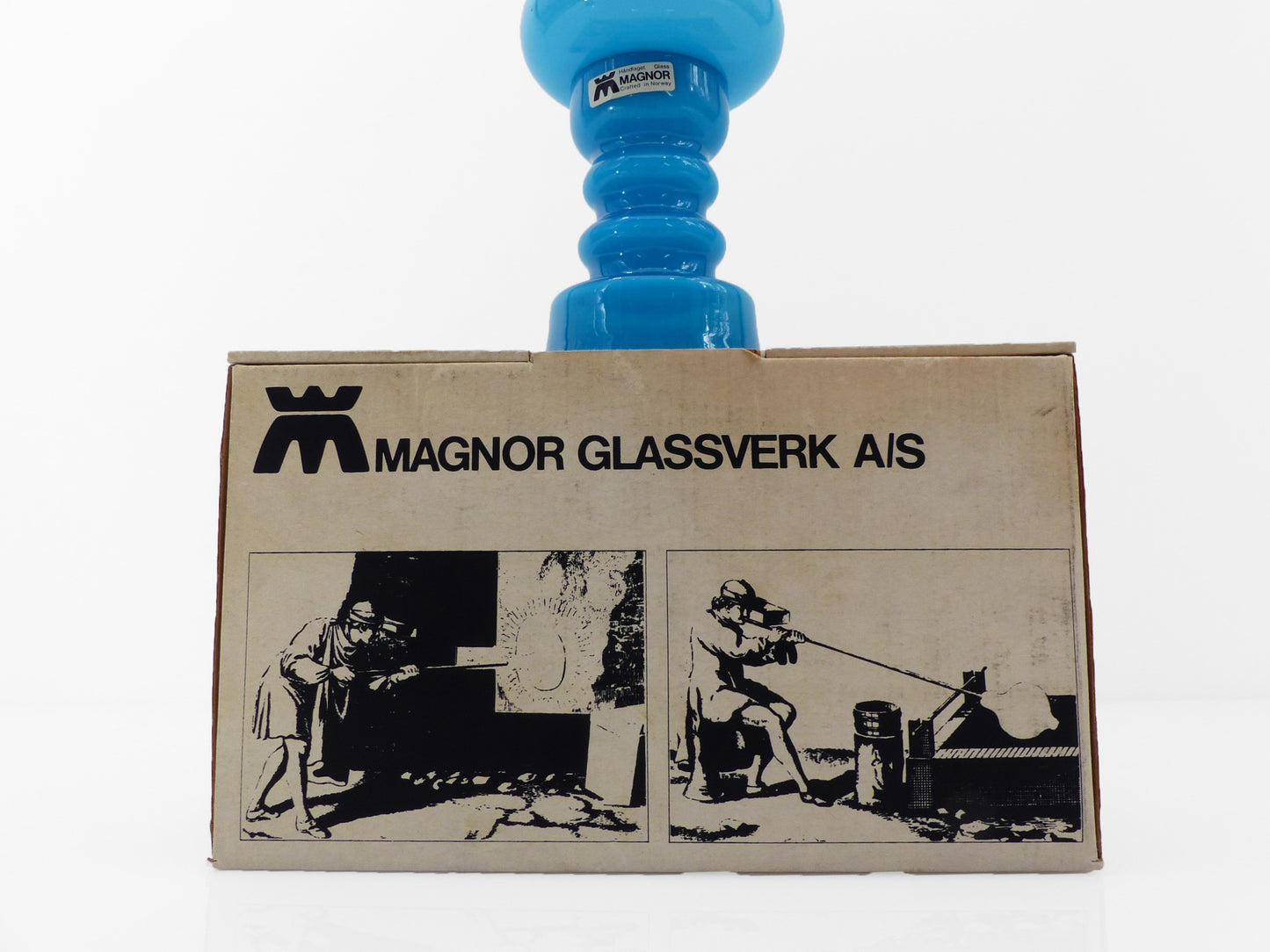 Bougeoir photophore en verre opalin bleu turquoise, design scandinave, Magnor Glassverk, Norvège, circa 1960