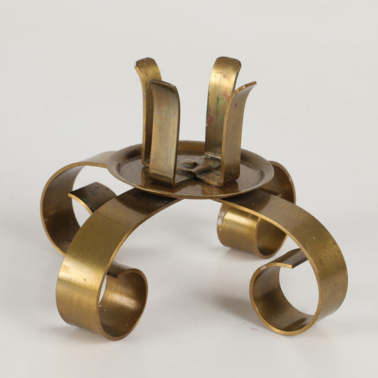 Bougeoir en laiton Ystad Metall attribué à Ivar Ålenius-Björk, Suède 1960 / Brass candle holder by Ystad Metall attributed to Ivar Ålenius-Björk, Sweden 1960