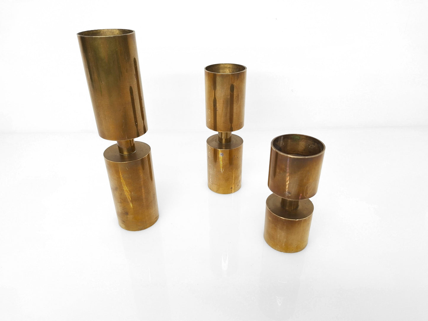 3 bougeoirs scandinaves en laiton massif Thelma Zoega, Suède, 1976