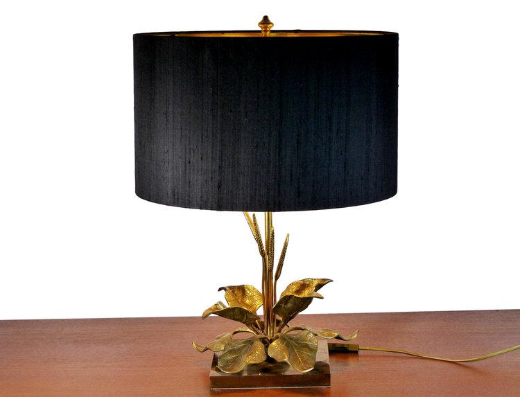  Table lamp with gilded brass foliage design