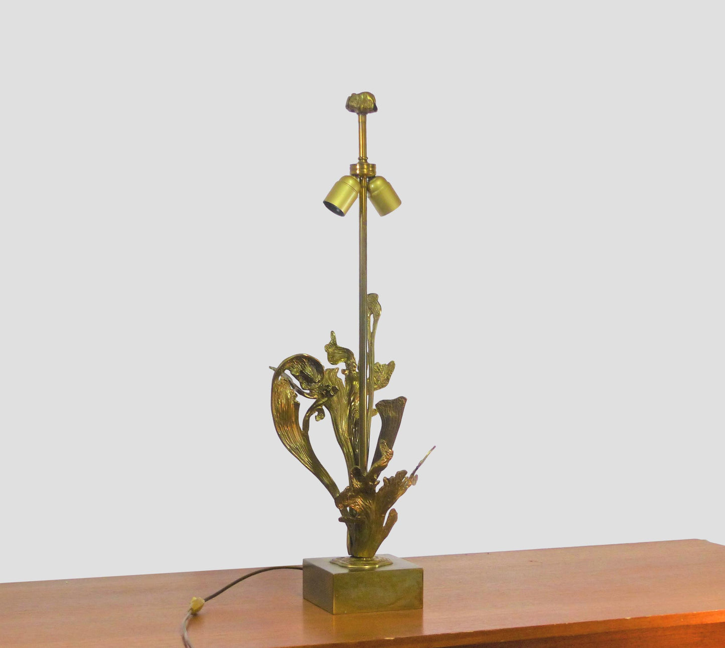 PIED DE LAMPE EN BRONZE DORÉ AUX FEUILLAGES 1970