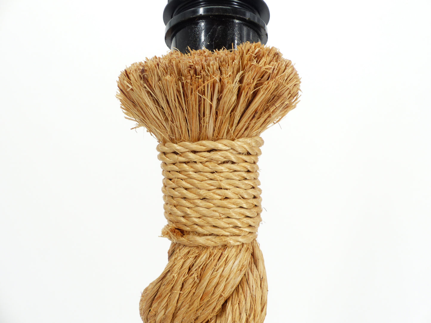 Lampe en corde, travail dans le goût d’Audoux & Minet, circa 1970-1980