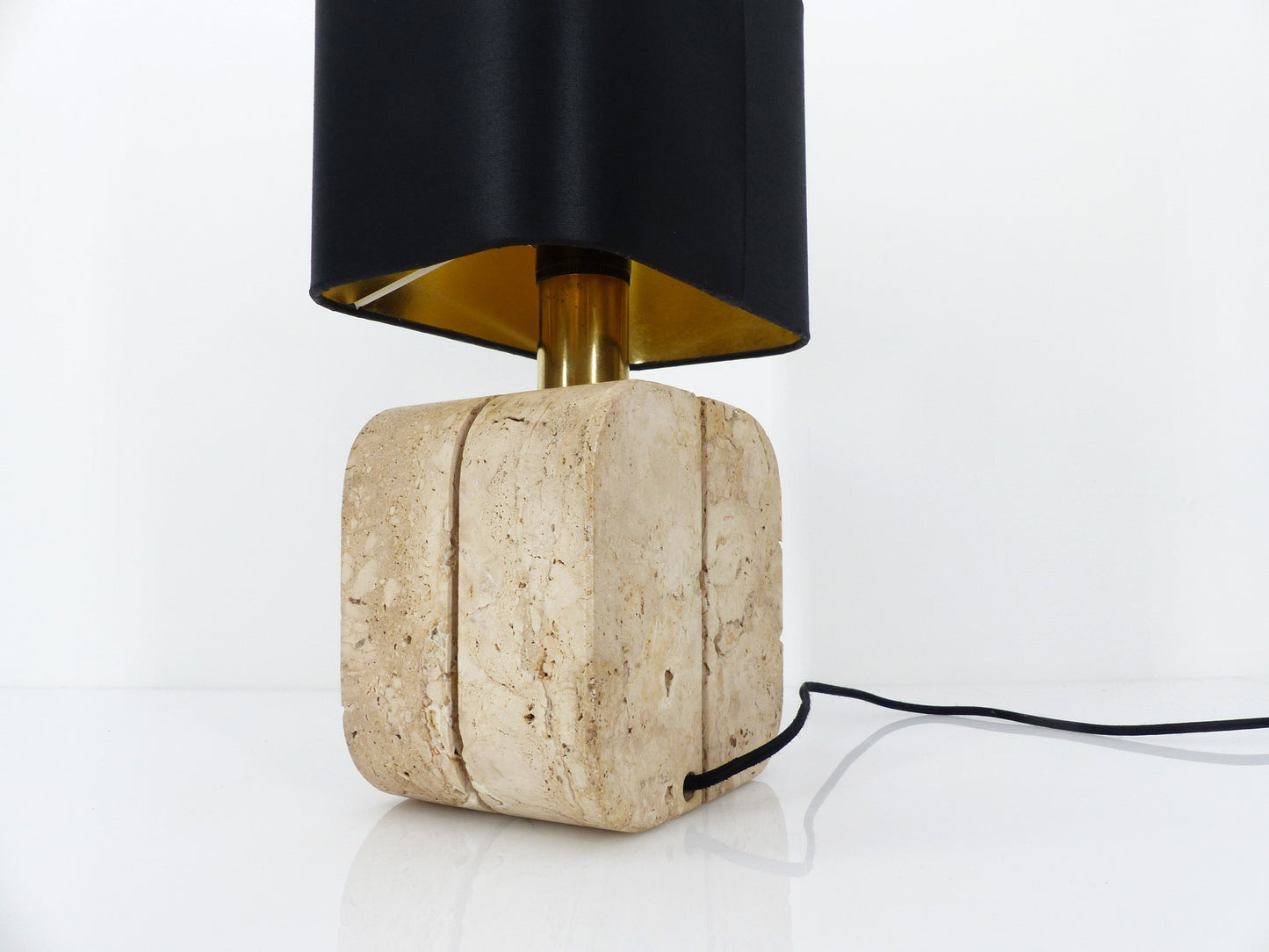 Lampe de table en travertin Fratelli Mannelli Italie 1970