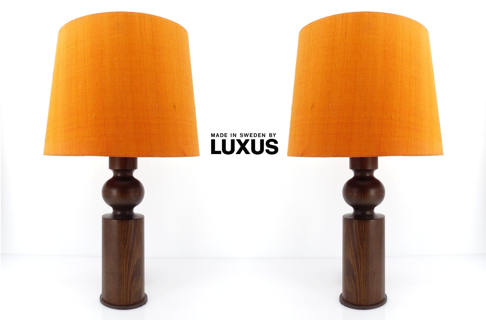 Lampe scandinave en pin par Uno Kristiansson pour Luxus, Suède, circa 1965