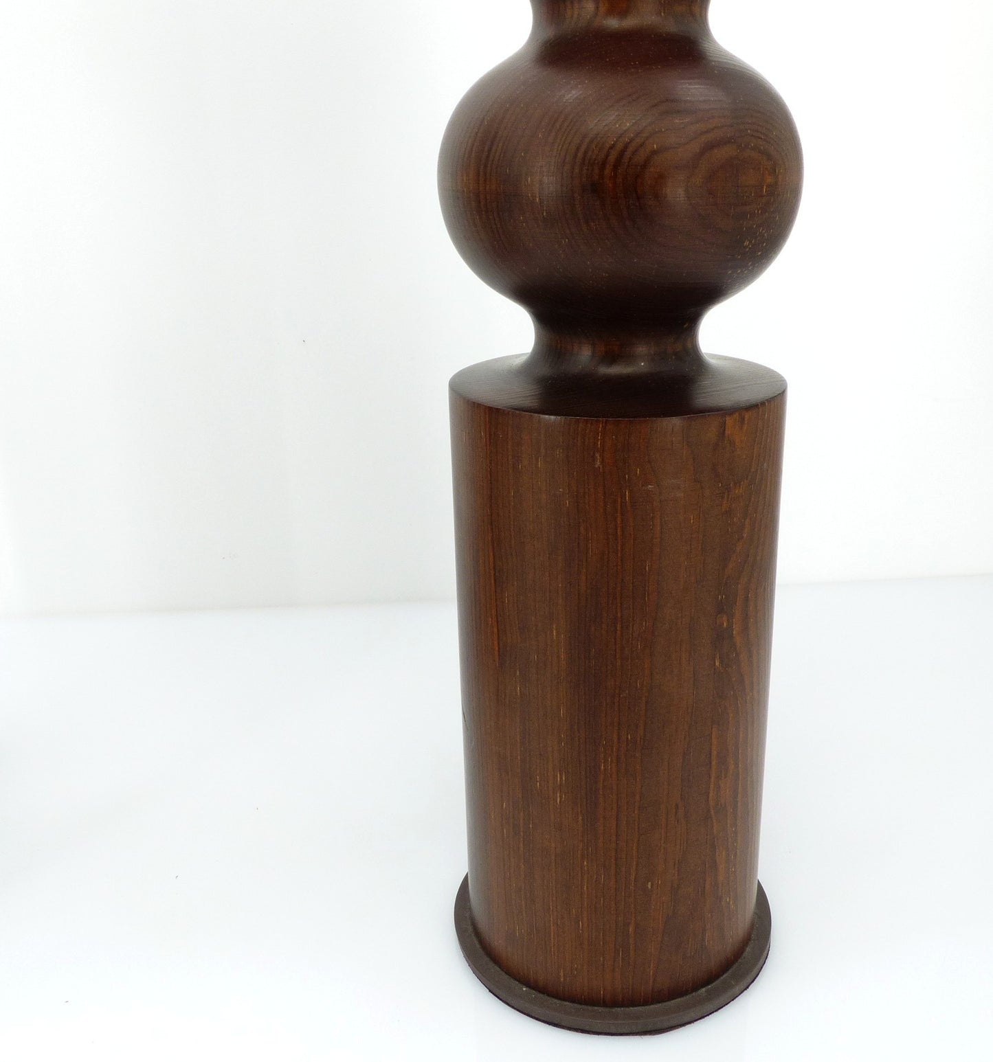 Paire de lampes de table scandinaves en pin par Uno Kristiansson pour Luxus, Suède, circa 1965