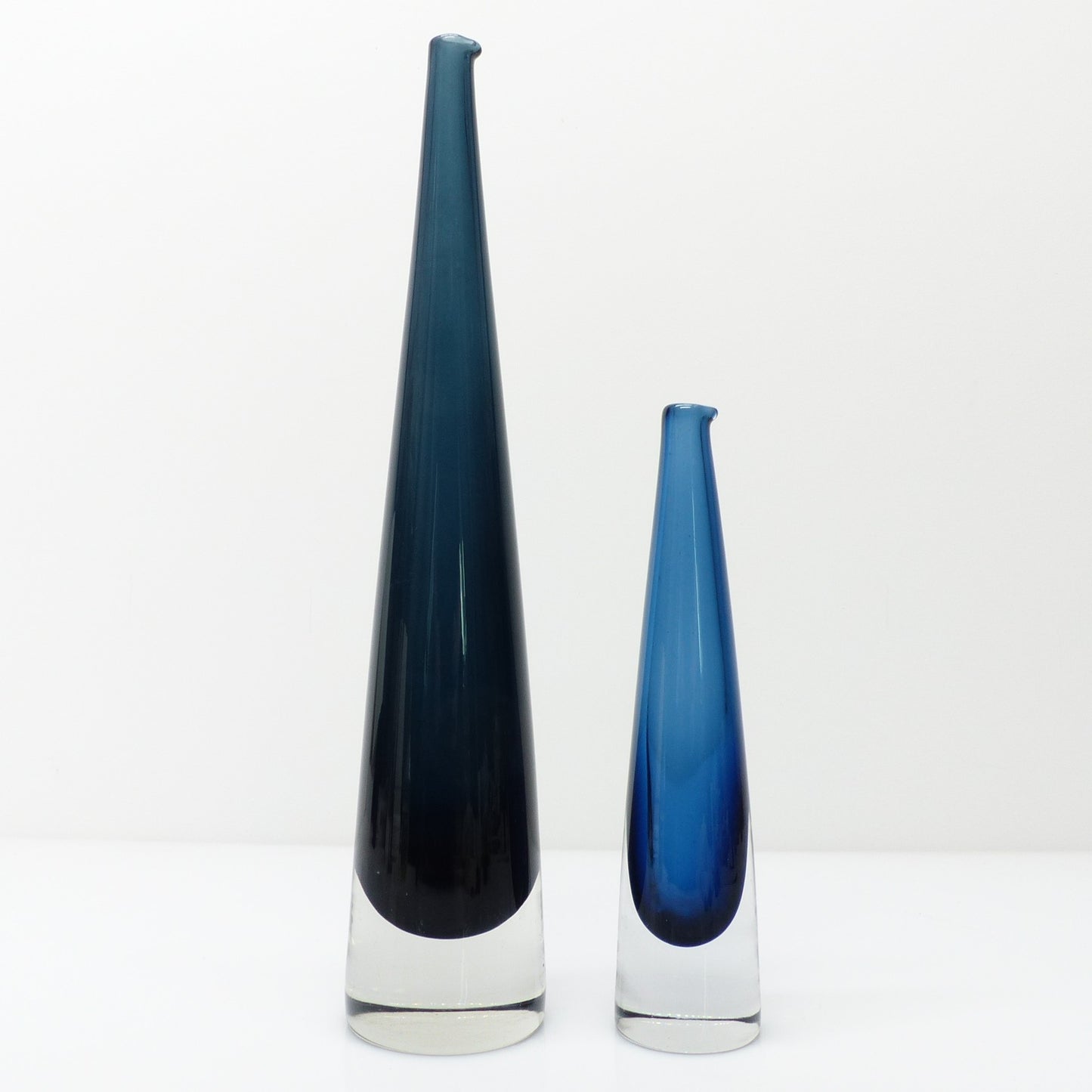 TIMO SARPANEVA – Paire de vases Jääpuikko  Icicle pour Iittala, Finlande, 1958-1966