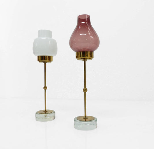 Paire de photophores scandinaves en laiton et verre, design Gunnar Ander pour Ystad Metall, Suède, circa 1950-1960