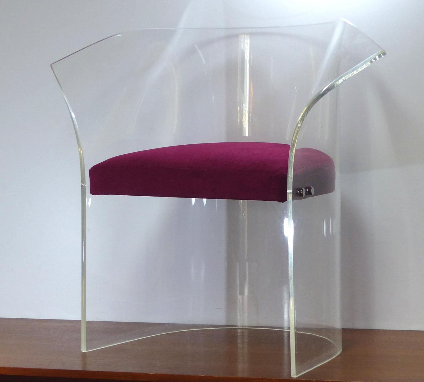 TRANSPARENT PLEXIGLASS ARMCHAIR 1970