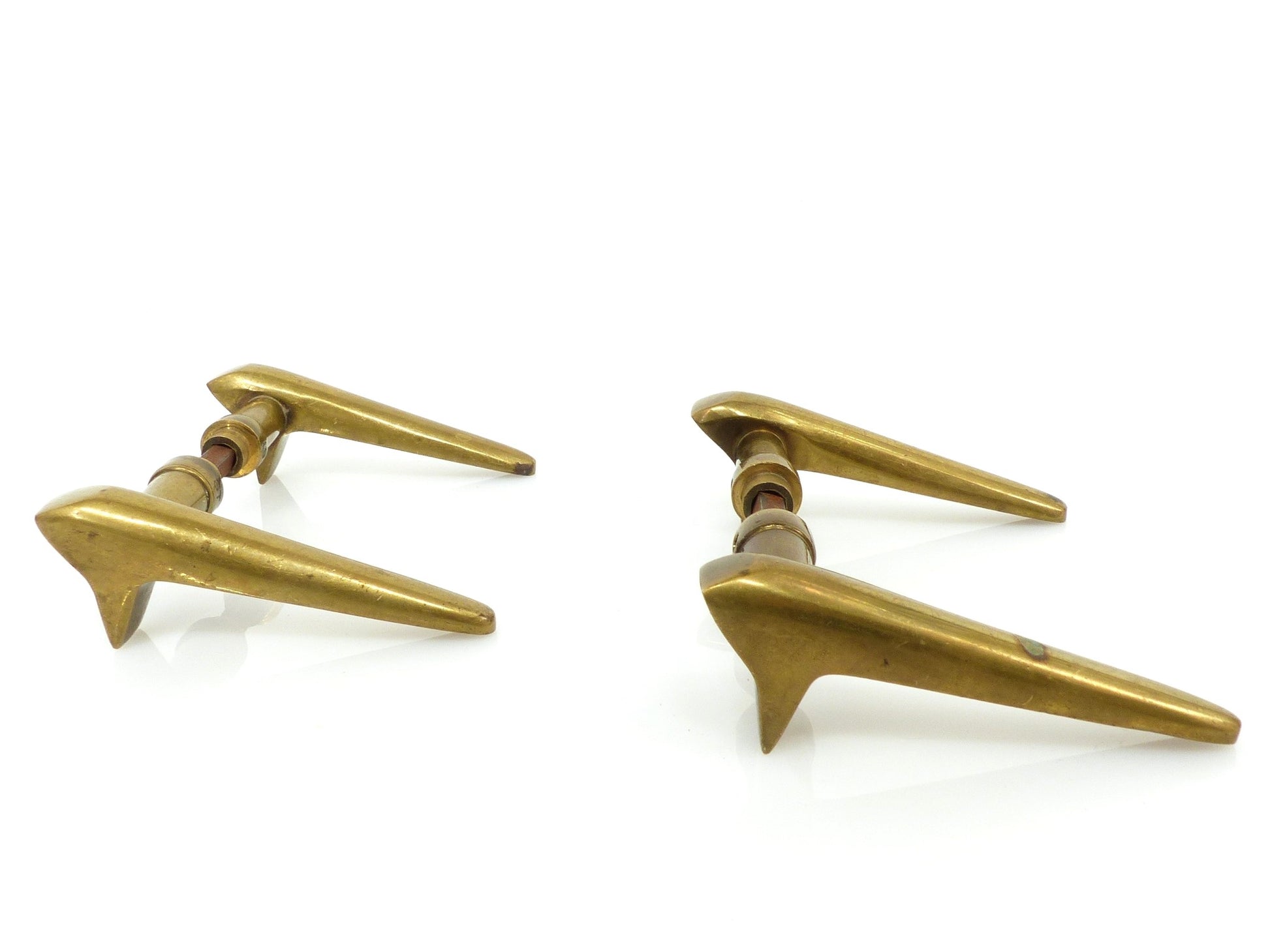 Poignées de porte modernistes en laiton massif, design européen circa 1950s – Modernist solid brass door handles 1950s