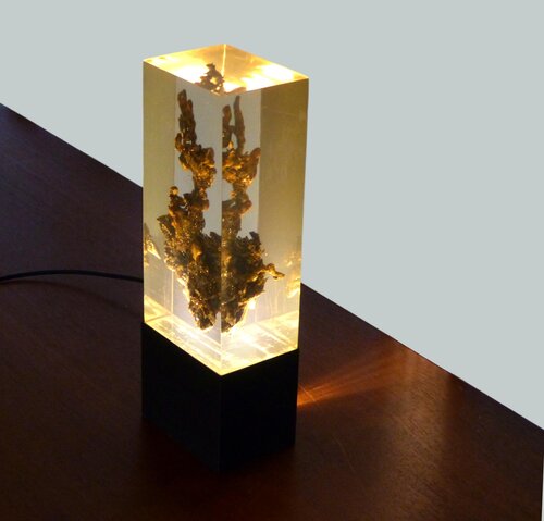 VINTAGE LUCITE INCLUSION TABLE LAMP