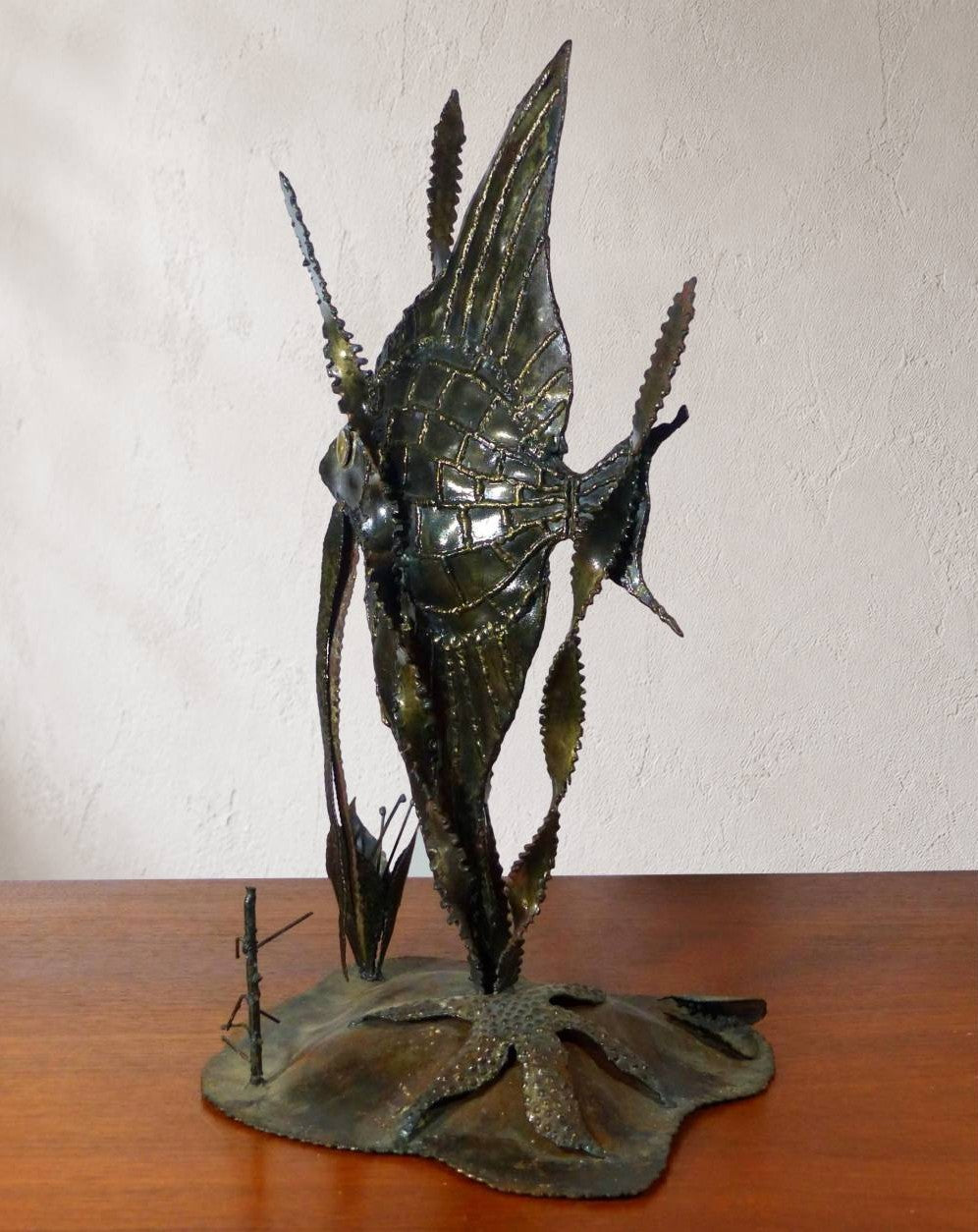 Grande sculpture brutaliste de poisson scalaire en métal soudé, circa 1970