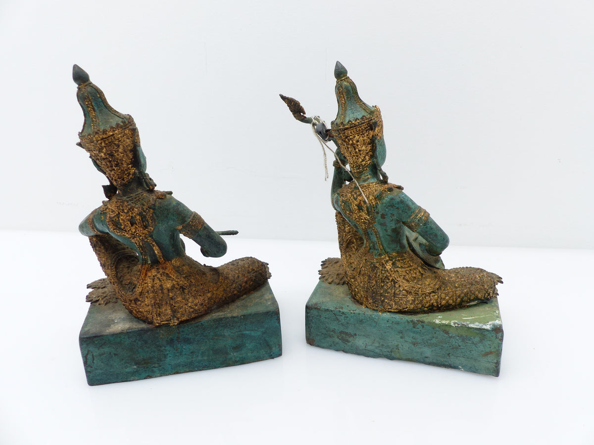 Paire de musiciens célestes thaïlandais en bronze patiné et doré – XXe siècle