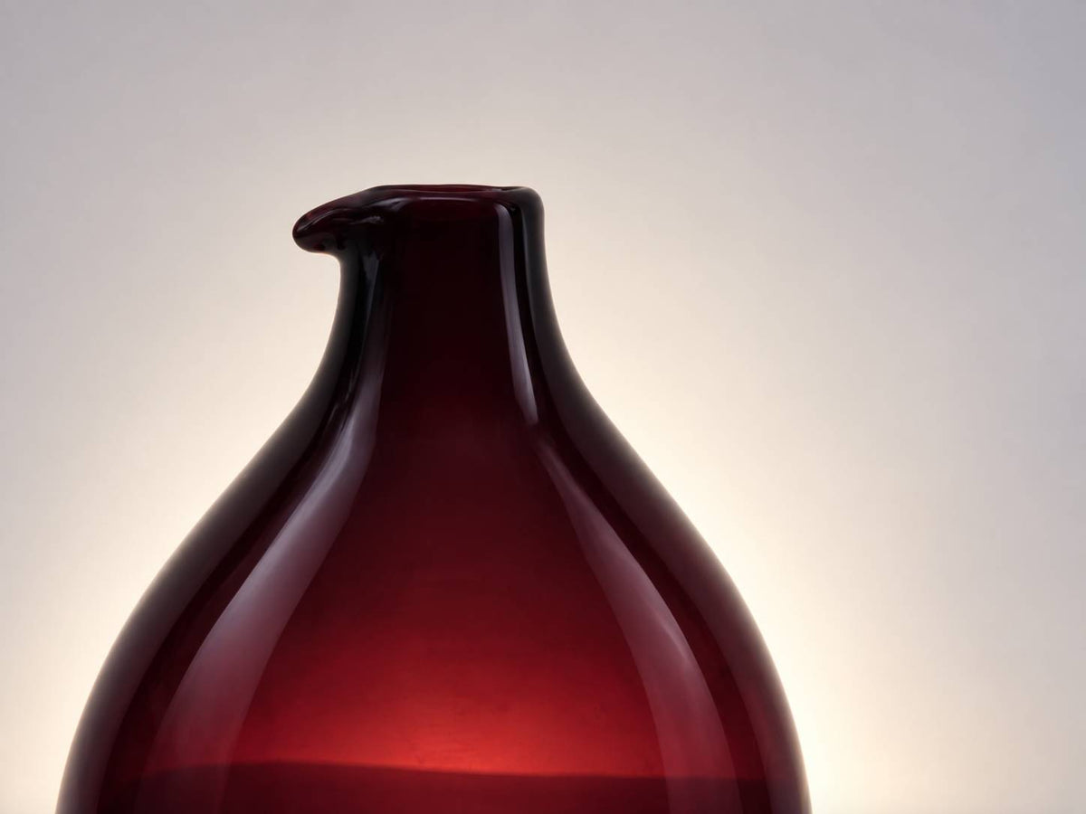 Timo Sarpaneva – Pullo 2601 Aubergine Glass Vase – Iittala, Finland, circa 1950–55