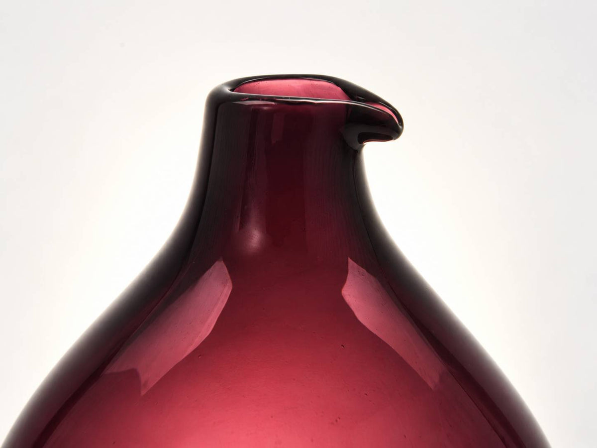 Timo Sarpaneva – Pullo 2601 Aubergine Glass Vase – Iittala, Finland, circa 1950–55